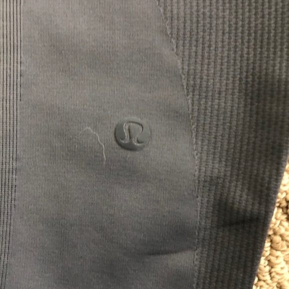 Lululemon Slate Gray Cropped Leggings - Picture 4 of 4
